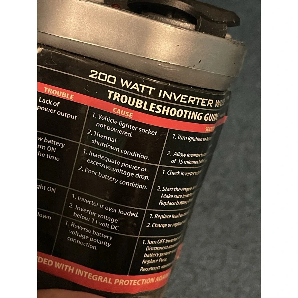 200 Watt Fused Power Inverter with USB Port Cup Holder*